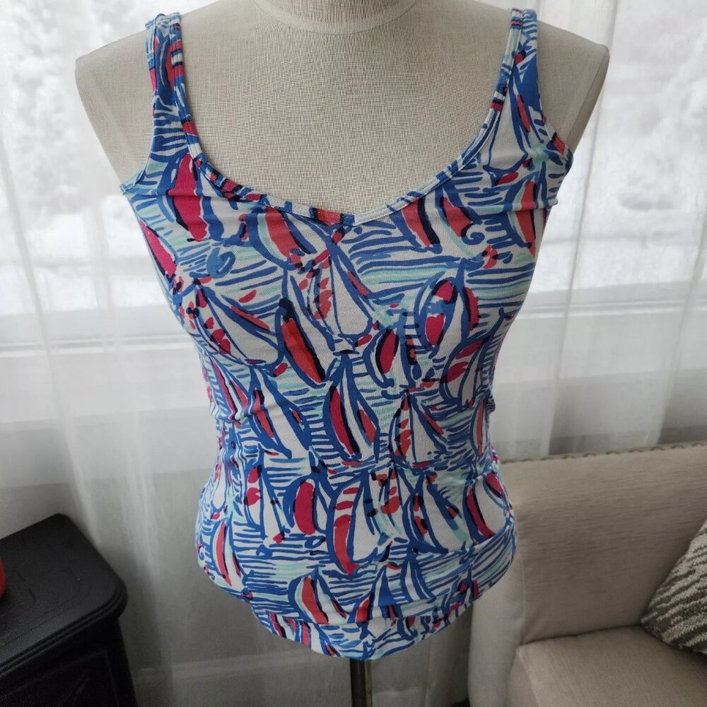 Lilly Pulitzer Tabbie Tank Top size XS sailboats. C4